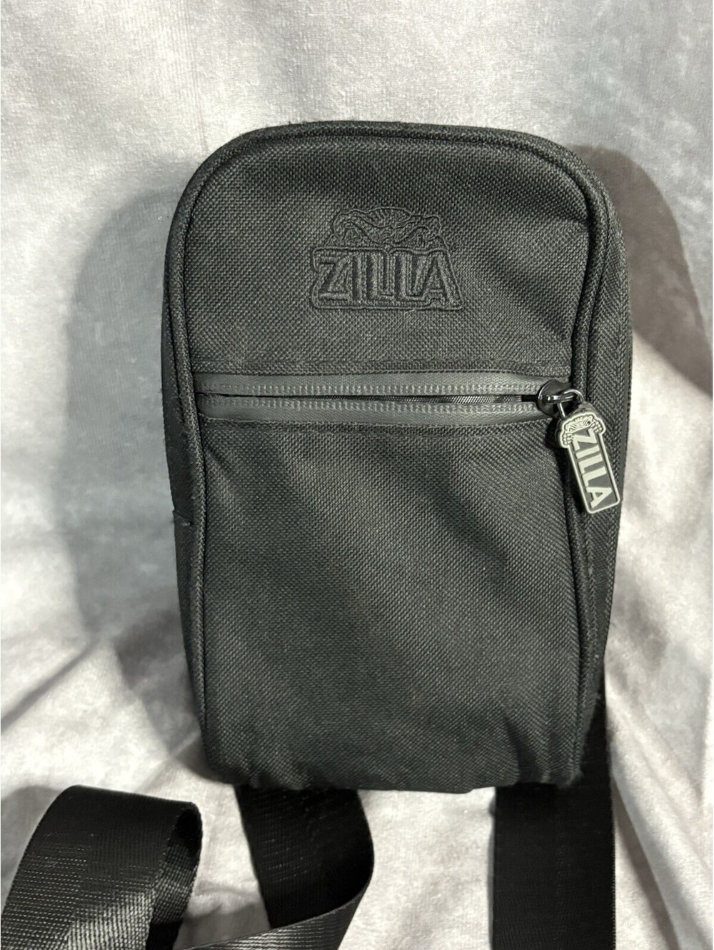 Zilla Black Crossbody Sling Bag Small Zip Pouch Adjustable Strap